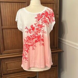 Like New Tommy Hilfiger T-shirt, Size Medium